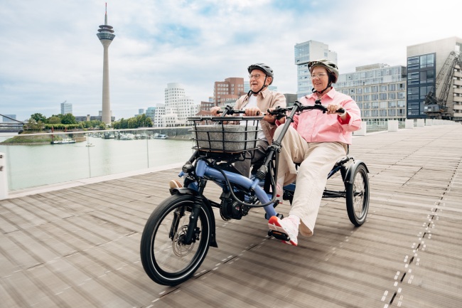 Kettwiesel_TWO_Reha_Tandem-Dreirad Entspannt durch die Stadt